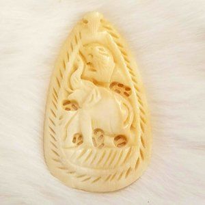 VINtage Carved Elephant Pendant Trunk Up Textured‎ Open Work Large 5572